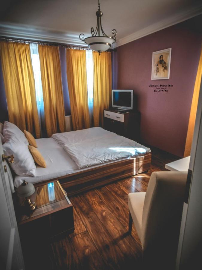 Restaurant Pansion Wien Cierny Brod Dış mekan fotoğraf