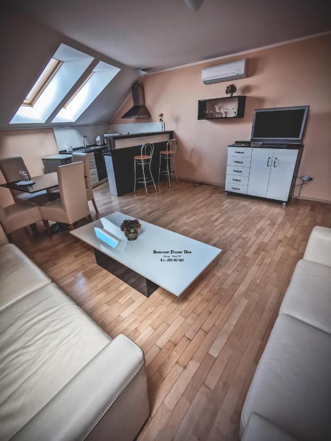 Restaurant Pansion Wien Cierny Brod Dış mekan fotoğraf