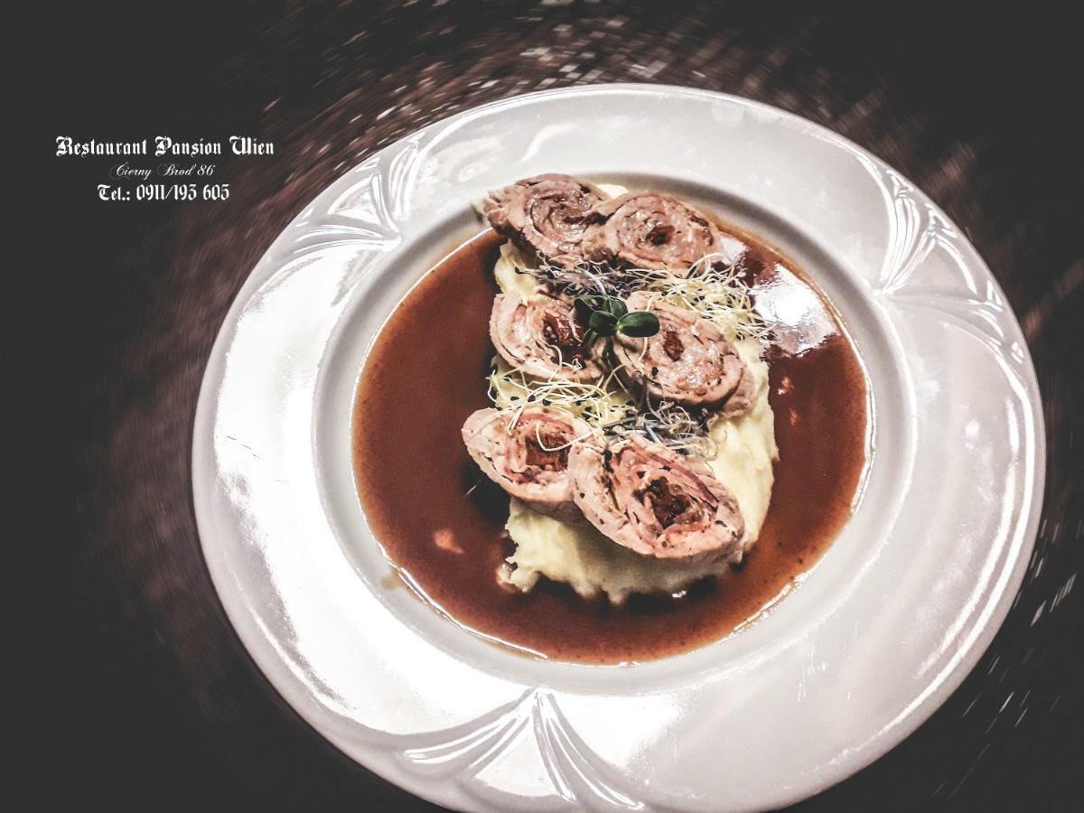 Restaurant Pansion Wien Cierny Brod Dış mekan fotoğraf