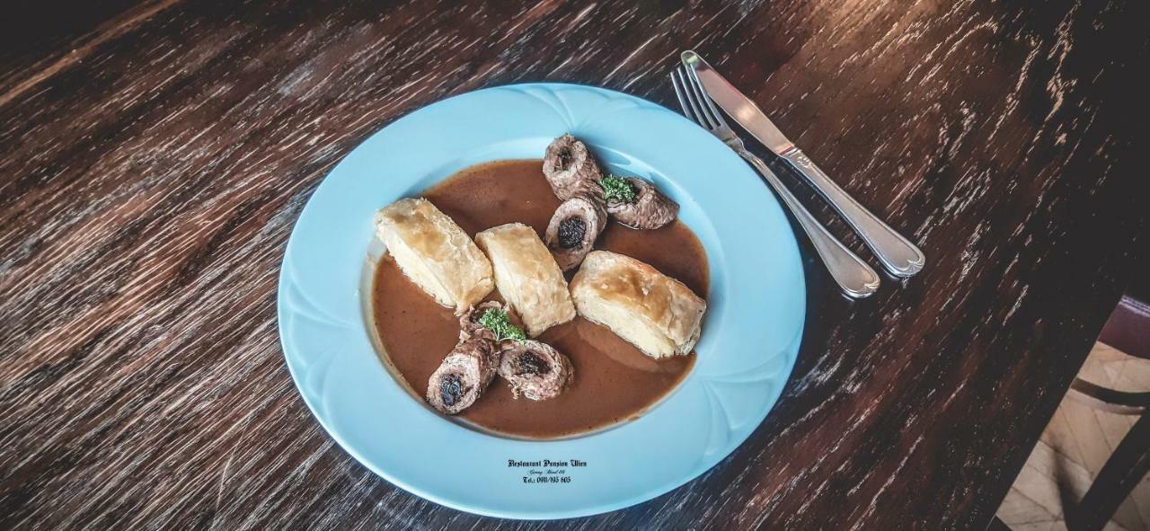 Restaurant Pansion Wien Cierny Brod Dış mekan fotoğraf